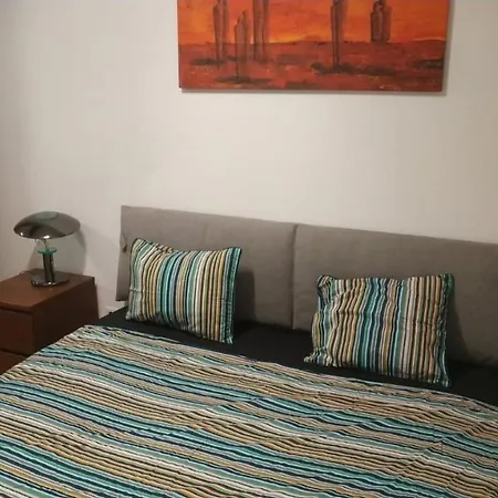 Bucurestii Noi 1 Bed Ap ブカレスト